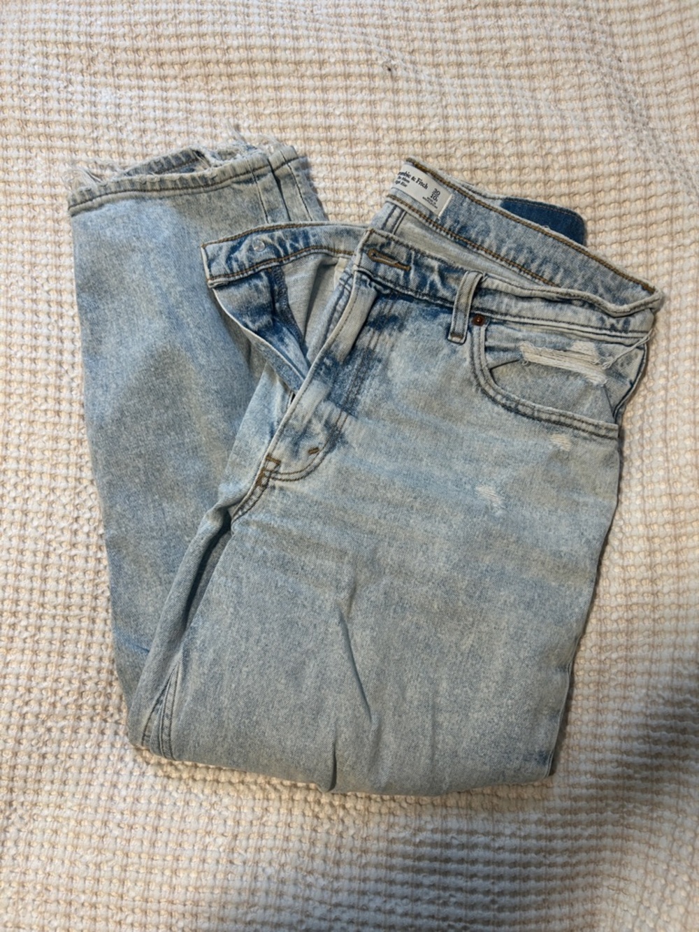 Abercrombie & Fitch Light Blue Mom High-Rise Jeans